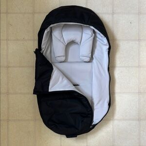 Thule Newborn Nest